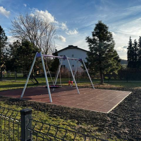 Plac zabaw w Dzięgielowie